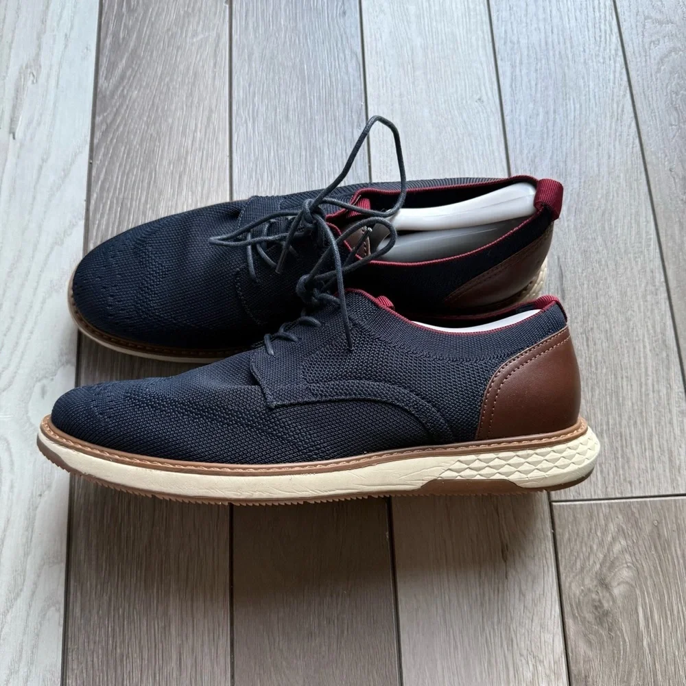 Vince Camuto Navy and Brown Oxfords - Picture 4 of 8
